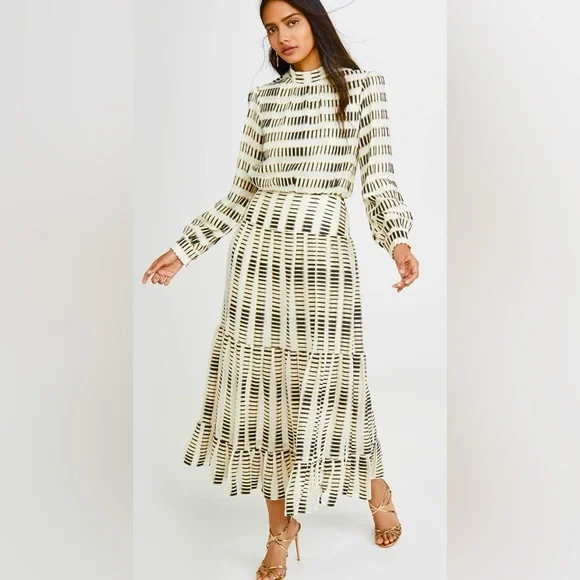 $1023 New Saloni ISABEL B TIERED FIL COUPÉ SILK-BLEND GEORGETTE MAXI DRESS - Picture 2 of 11